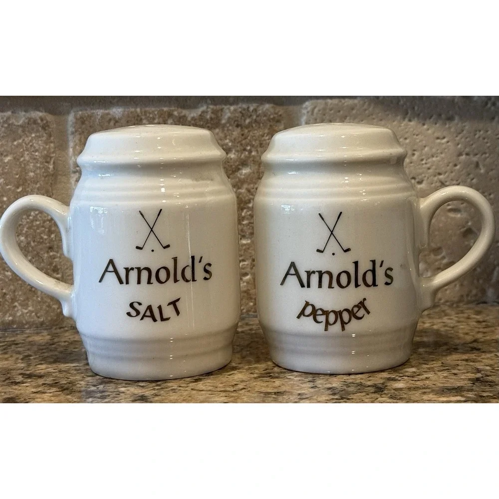 Arnold Palmer Latrobe Country Club Vintage Salt And Pepper shakers Golf
